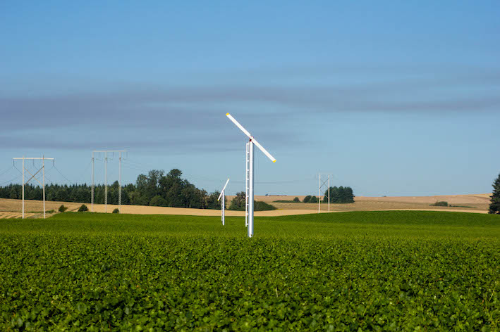 Wind machines and electricity cables